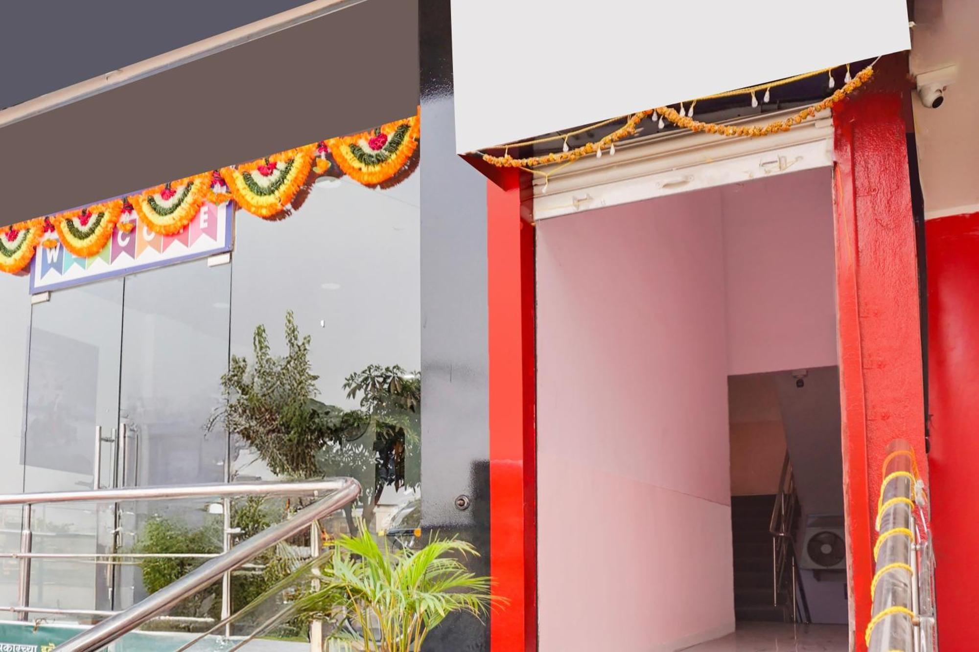 Super Collection O Chandan Nagar Kharadi Formerly Kharadi Inn Пуна Экстерьер фото
