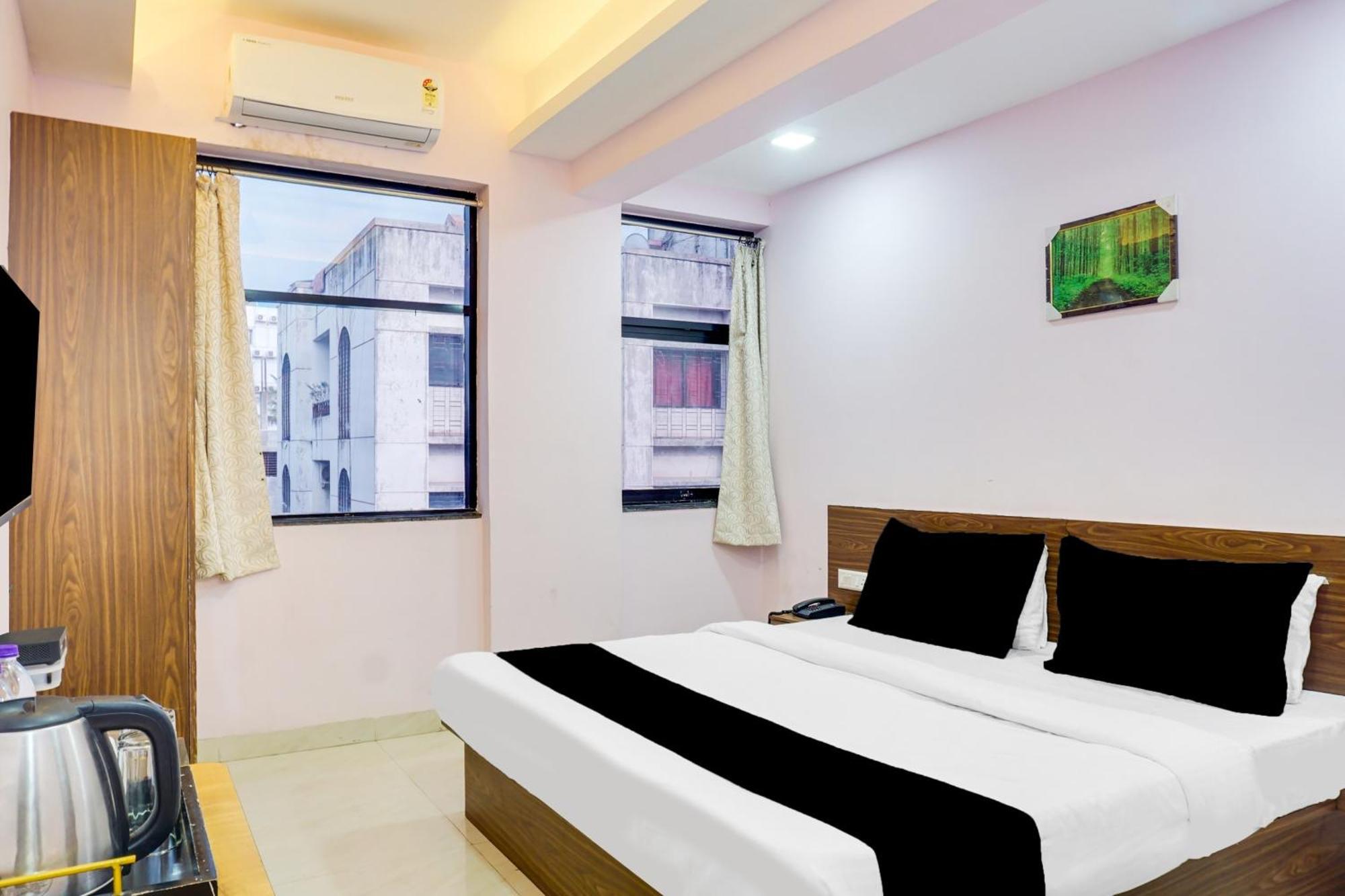 Super Collection O Chandan Nagar Kharadi Formerly Kharadi Inn Пуна Экстерьер фото